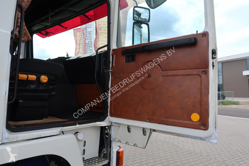 جرار Volvo F 12.360 .360 Globetrotter