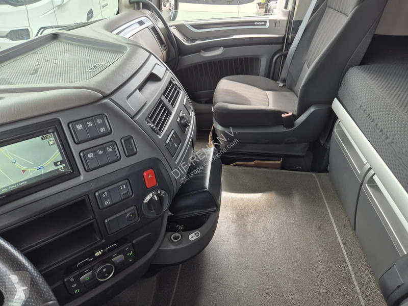 جرار DAF 530 FT SUPER SPACE CAB ZF INTARDER