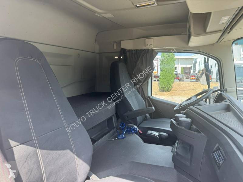 جرار Volvo