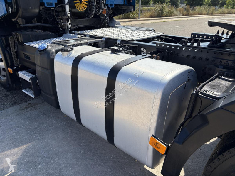 جرار Renault T440