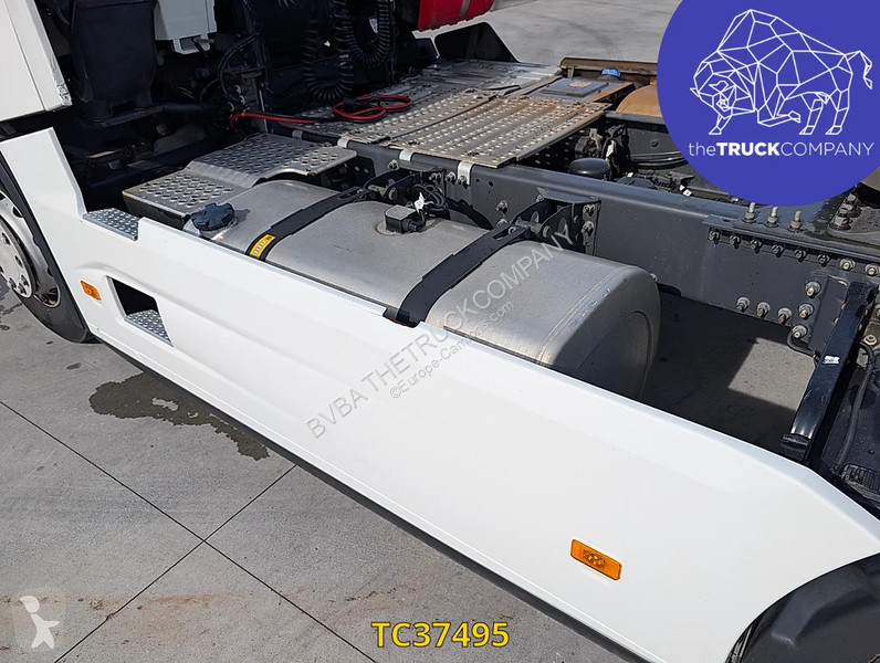 جرار Renault T 480