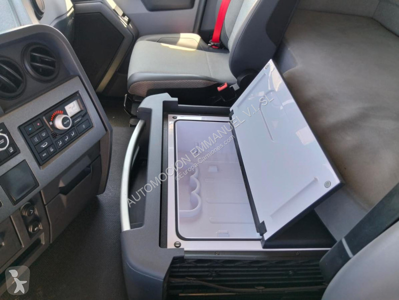 جرار Renault 480 XROAD TSeries