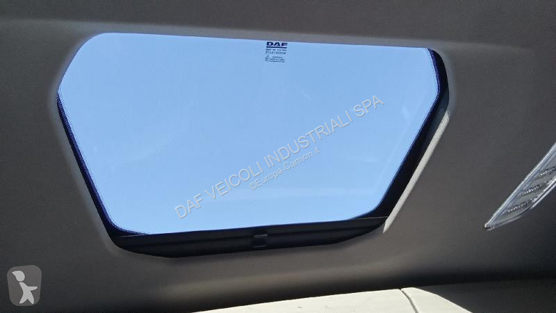 جرار DAF XFn  FT 4X2