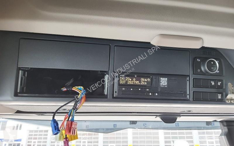 جرار DAF XG  FT 4X2