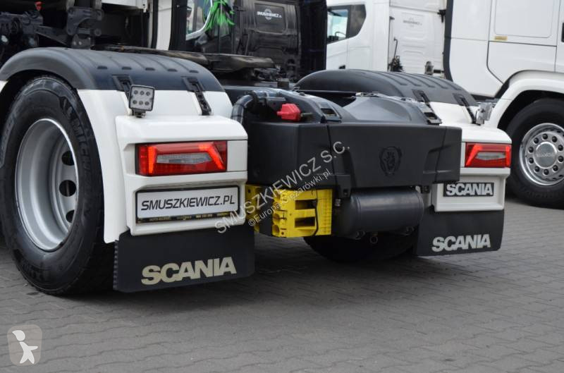 Влекач Scania