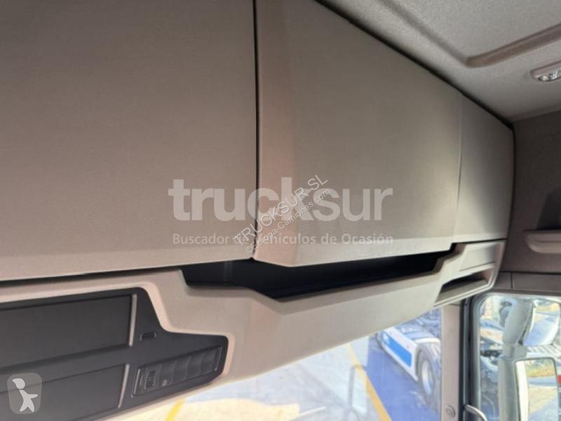 جرار Scania 500