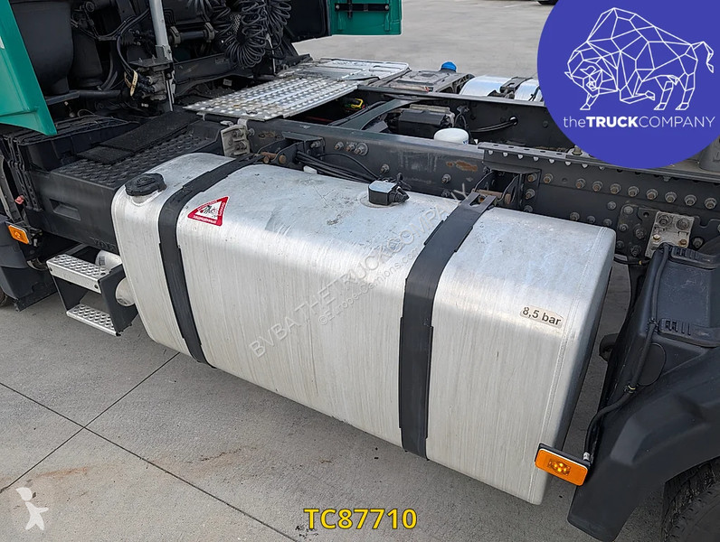 جرار Volvo 500
