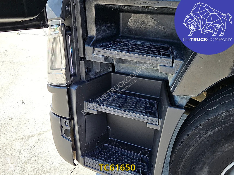 جرار Renault T 460
