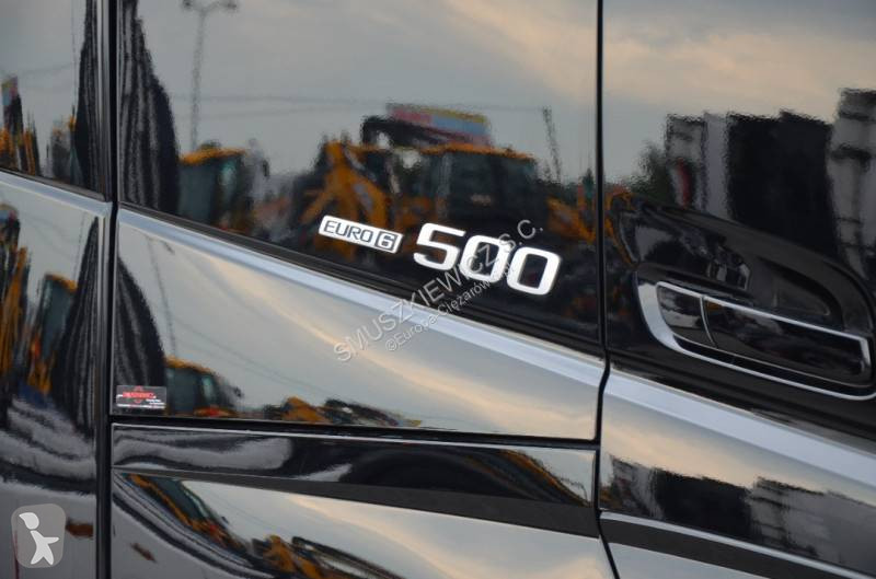 جرار Volvo