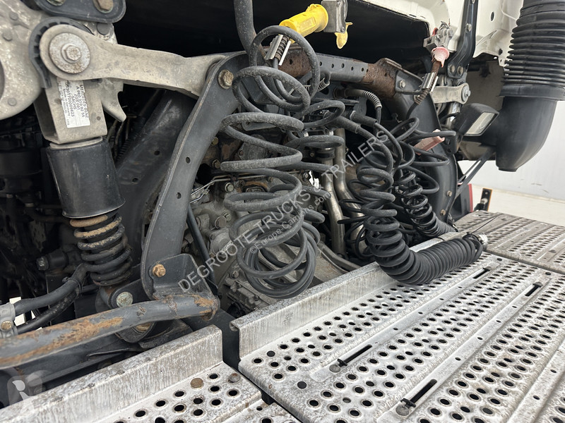 جرار Mercedes 3348 - 6x4