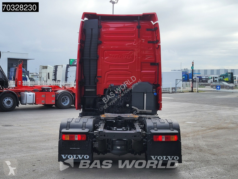 جرار Volvo FH 460 4X2 Mega XL 2x Tanks ACC Navi