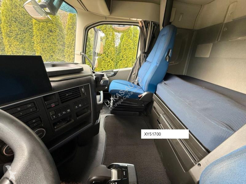 Влекач Volvo FH 500