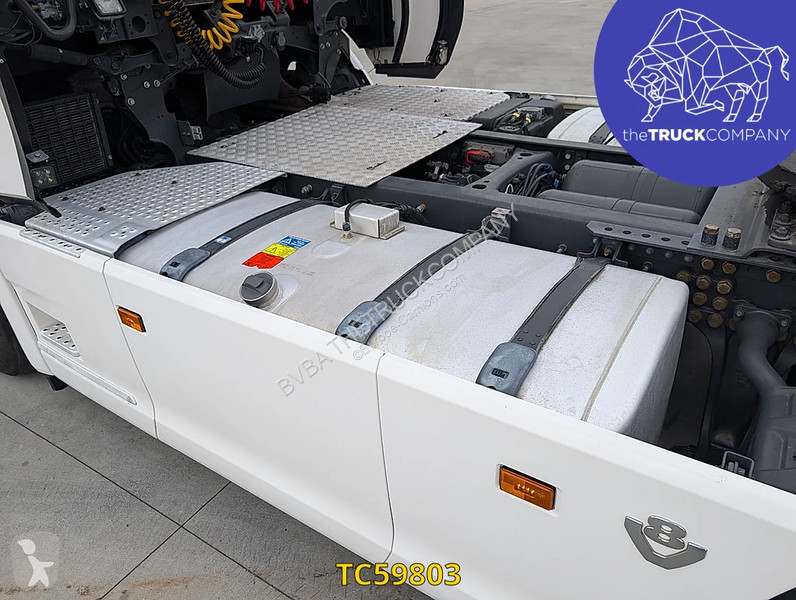 جرار Scania 520
