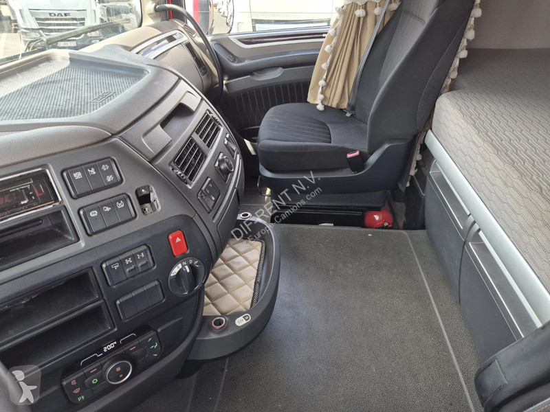 جرار DAF 530 FTT SPACE CAB ZF INTARDER