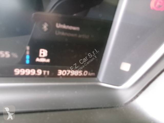 جرار Volvo