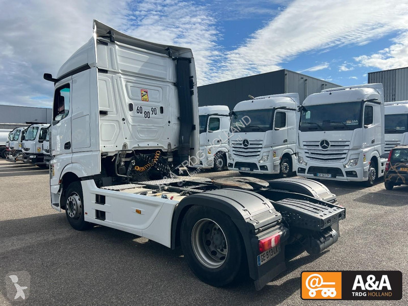 جرار Mercedes ACTROS 1845
