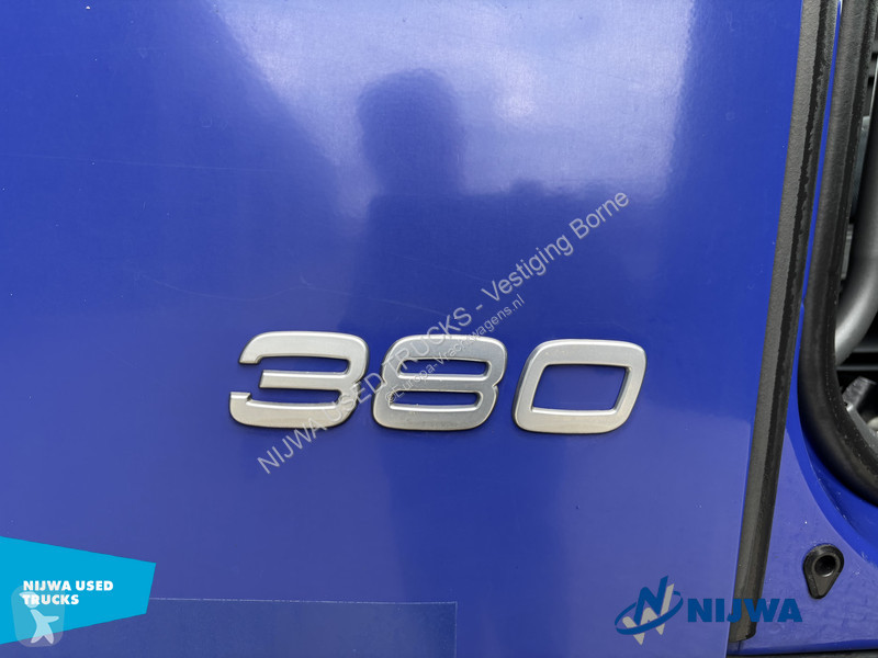 جرار Volvo 380 4x2 RTI Compressor + Xenon