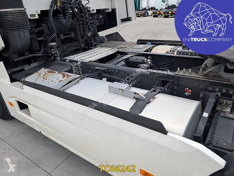 جرار Renault T 520