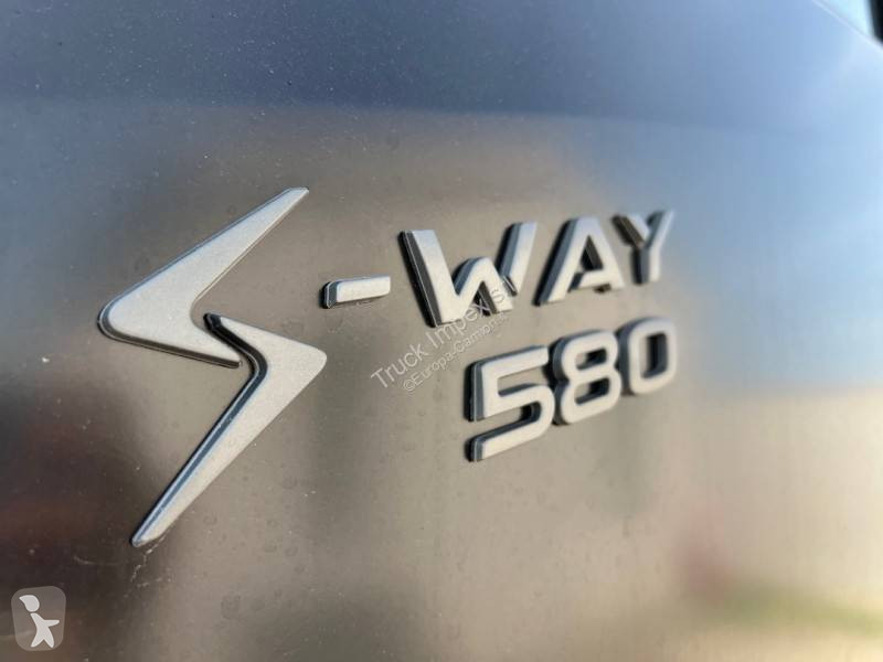 جرار Iveco