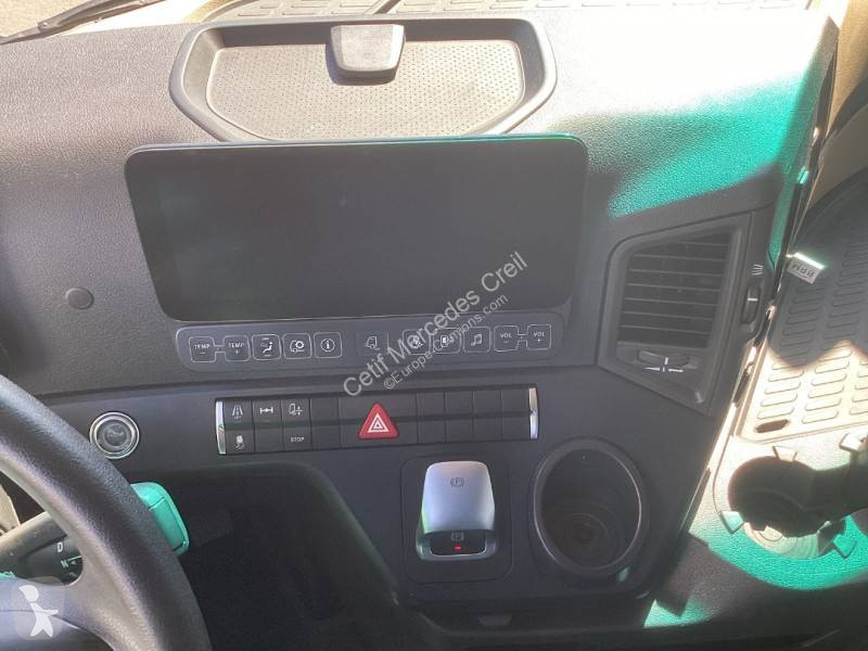 جرار Mercedes