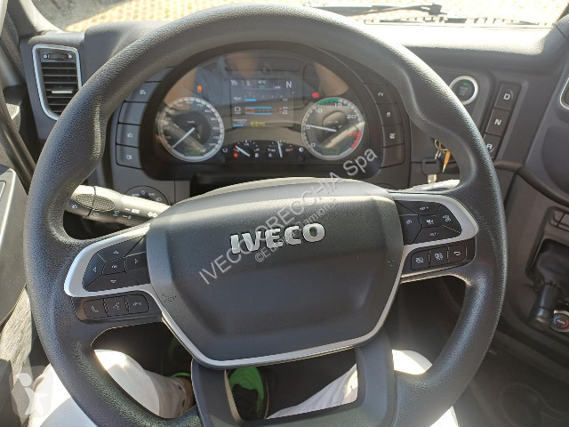 جرار Iveco X-WAY AS440X49T/P