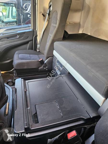 جرار Iveco