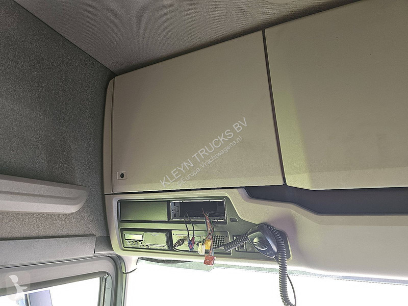 Cabeza tractora Scania spoilers