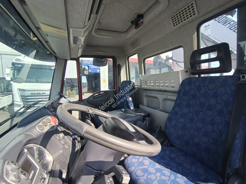 شاحنة Iveco 150 E 21
