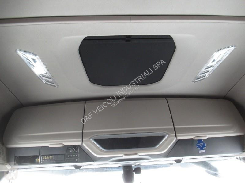 جرار DAF XG  FT 4X2