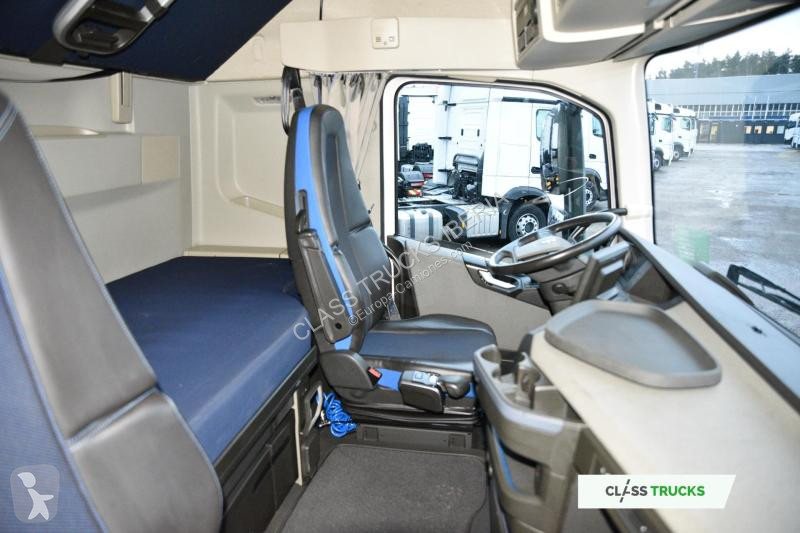 جرار Volvo 500 Globetrotter XL