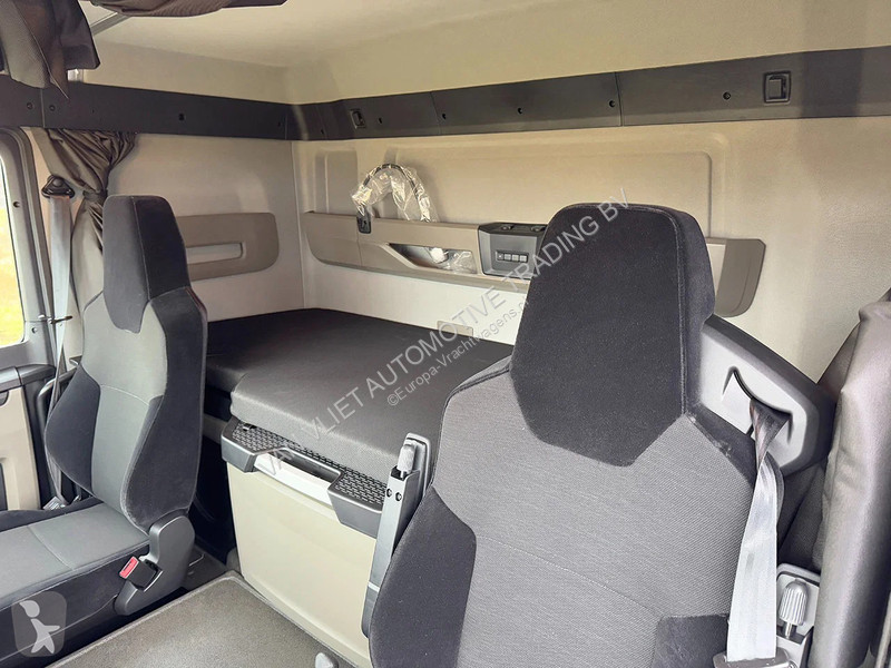 جرار MAN 33.440 BB SA 6x4 Tractor Head (89 units)