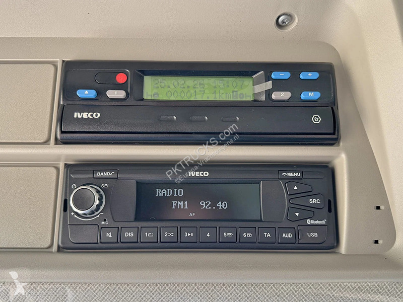جرار Iveco T-Way AT720T43TH AT ADR Tractor Head...