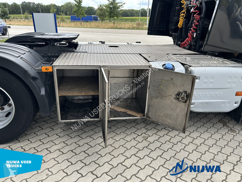 جرار Volvo 500 4x2 VDS + No TC