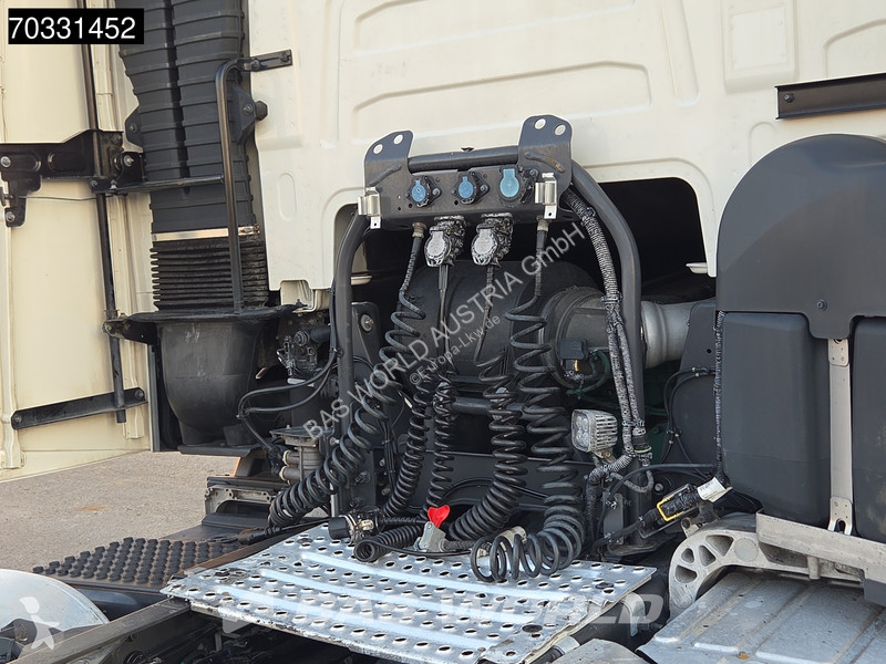 جرار Volvo FH 460 4X2 Globe Mega XL 2x Tanks...