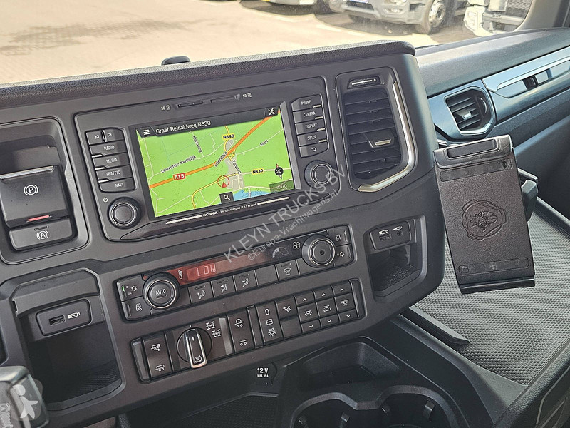 جرار Scania 580 V8 6X4 80 TON ETAD