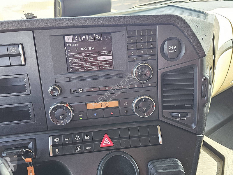 Traktor Mercedes ACTROS 1832 STR.SP. 230 NL-TRUCK