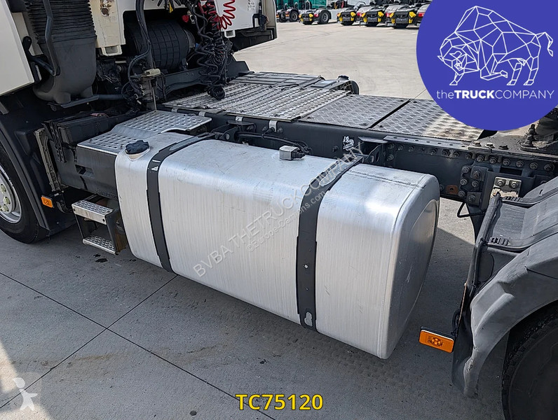 جرار Renault T 480
