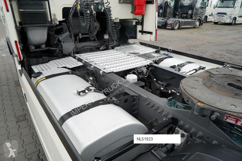 Влекач Volvo FH 500