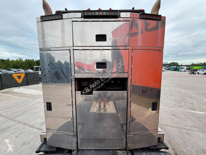 جرار Volvo 750 8x4 GCW 185 ton / GLOBE XL /...