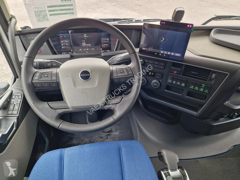 جرار Volvo 13500 Aero Globetrotter XL 4x2 - New...
