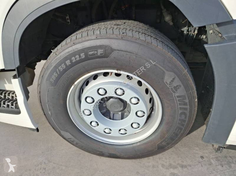 جرار Volvo