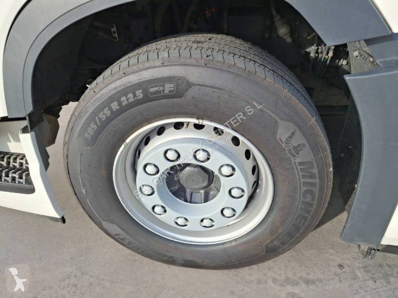 جرار Volvo