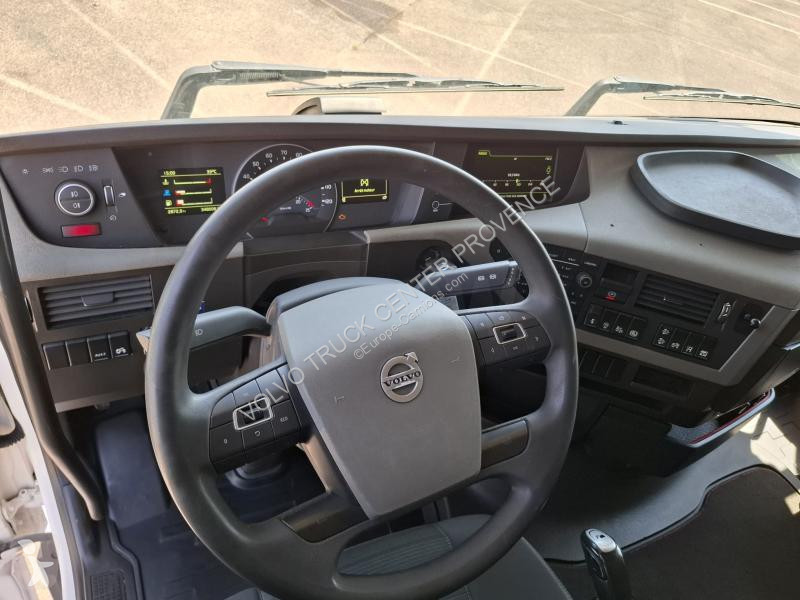 جرار Volvo 500