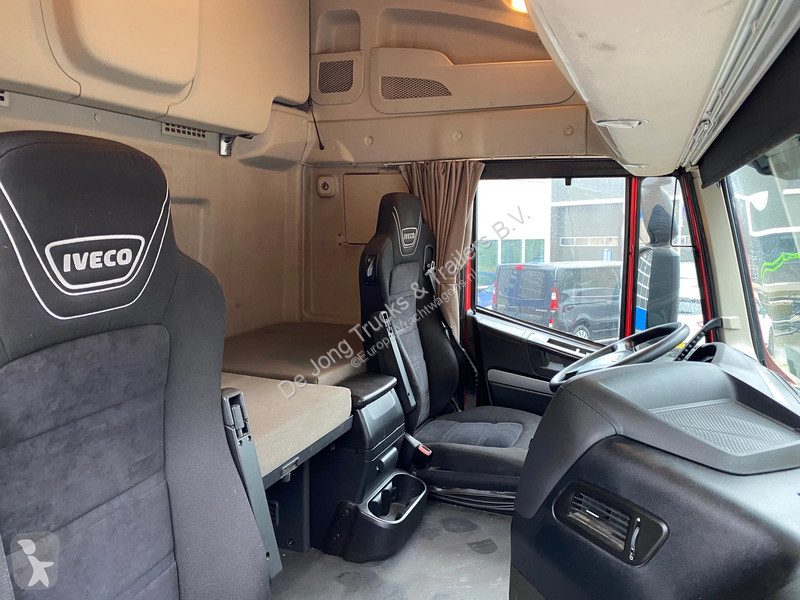 جرار Iveco 460 / Retarder / Automatic / TÜV...