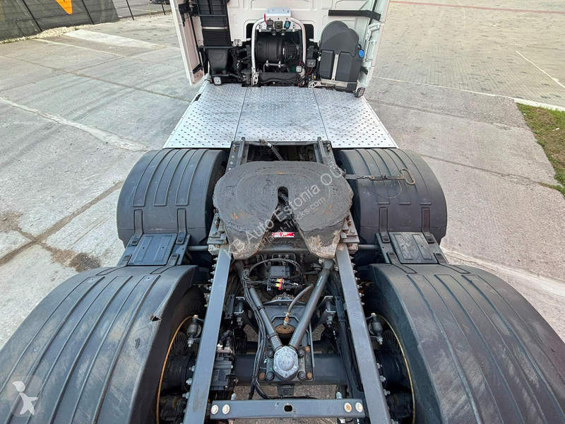 جرار Volvo 500 6x2 GLOBE XL / RETARDER / DOUBLE...