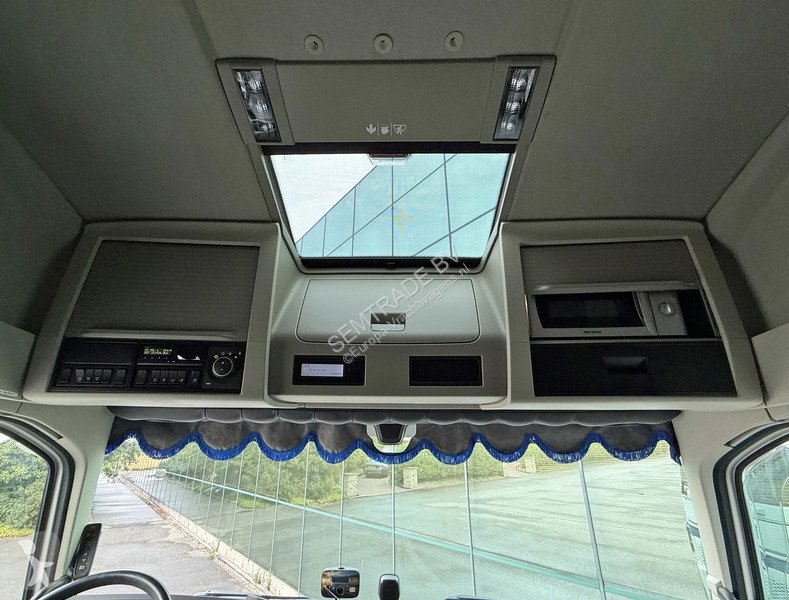 Tracteur Volvo 13500 GLOBETROTTER ONLY 312.000...