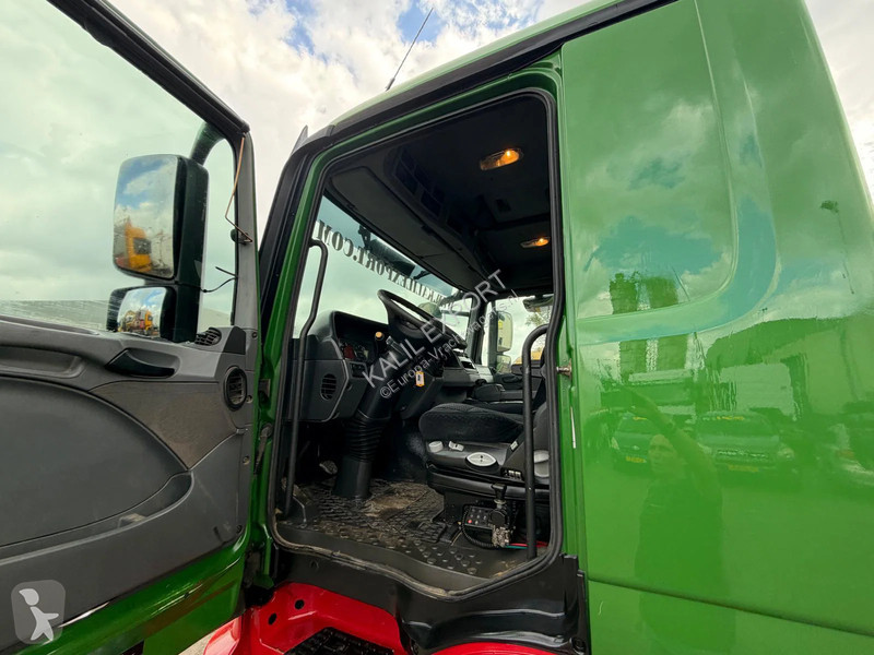 Cap tractor Mercedes 2044 Tractor - V6 - 4x4 -...