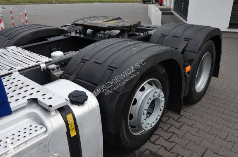 Cabeza tractora Volvo