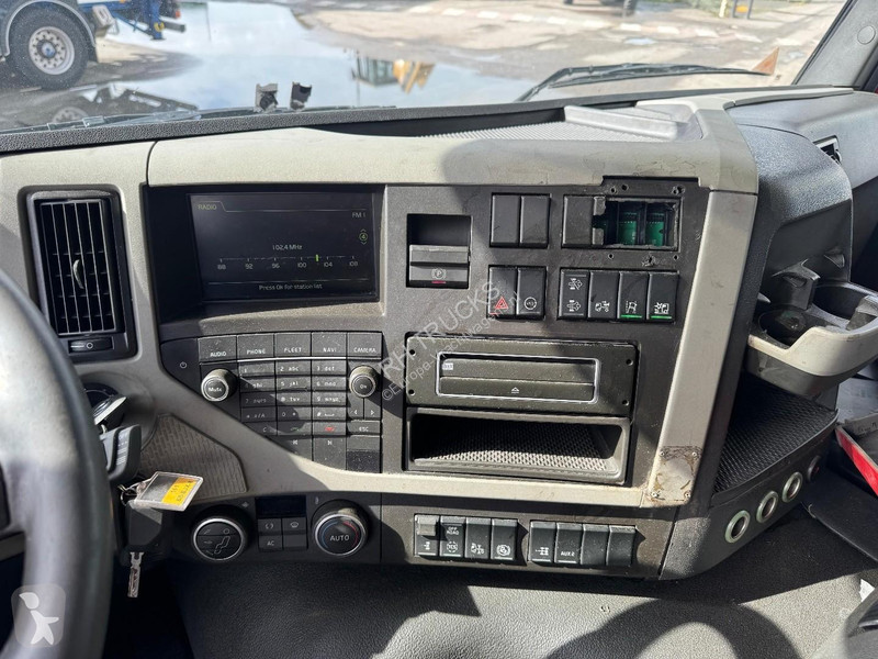 Trekker Volvo FM 370 4X2 EURO 6 - DAMAGED