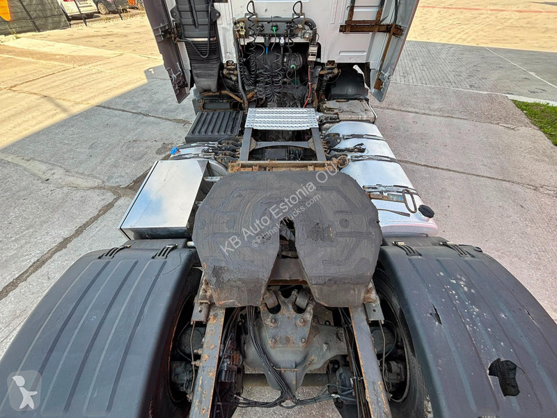 Cabeza tractora Volvo 400 4x2 GLOBE XL